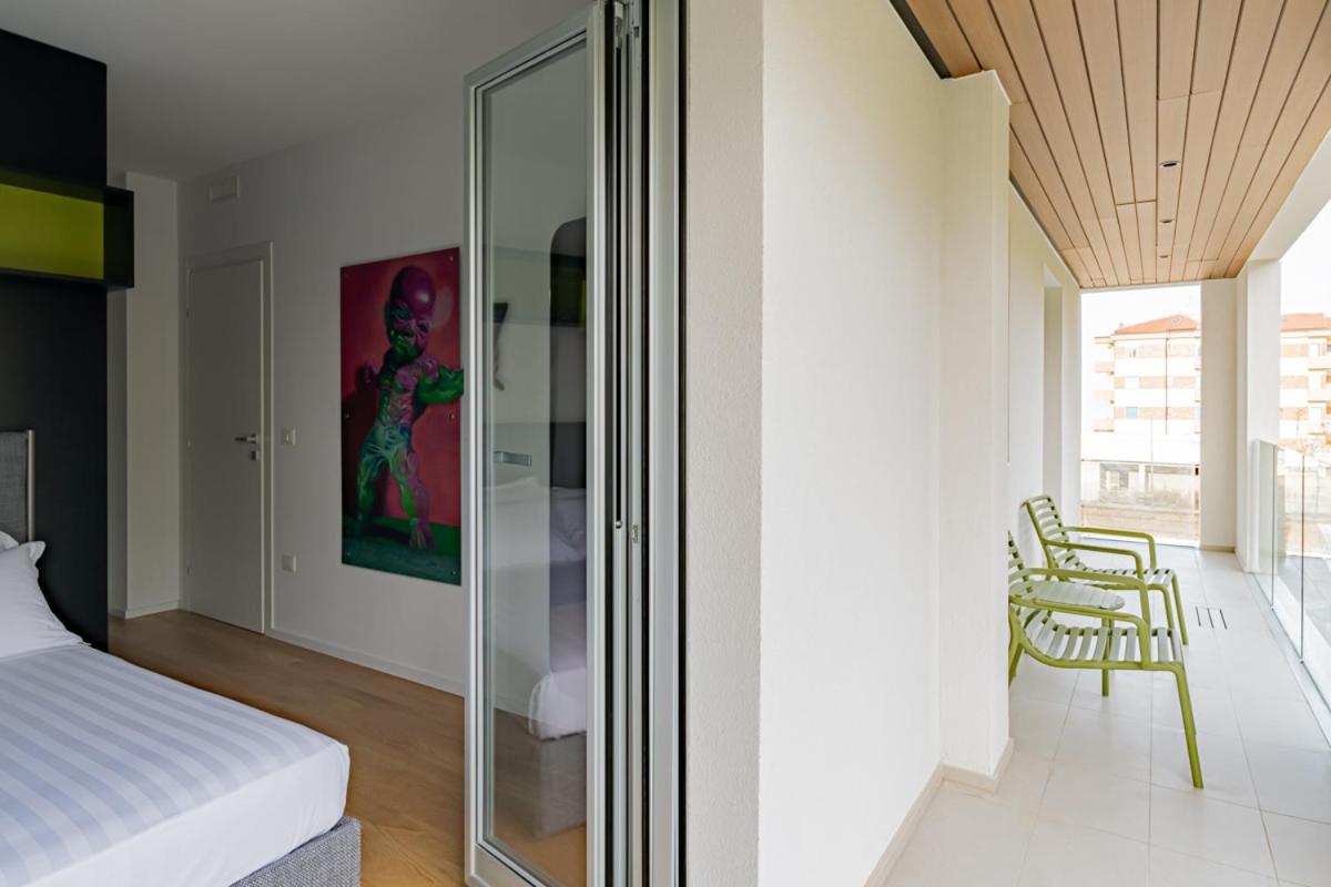 Marina Gardens Boutique&Suites Франкавилла-аль-Маре Номер фото